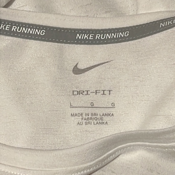 NWT Men's Nike Dri-FIT Miler NYC Running Shirt, White, L DN7509 100 - Picture 3 of 6